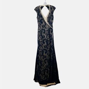 Tony Bowls Paris Black & Cream Lace W/ Beading & Crystals Maxi Evening Gown